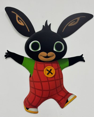 Luxe diverse cut-outs 3