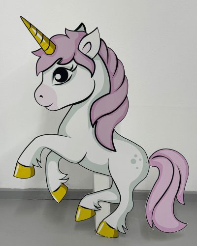 Luxe diverse cut-outs